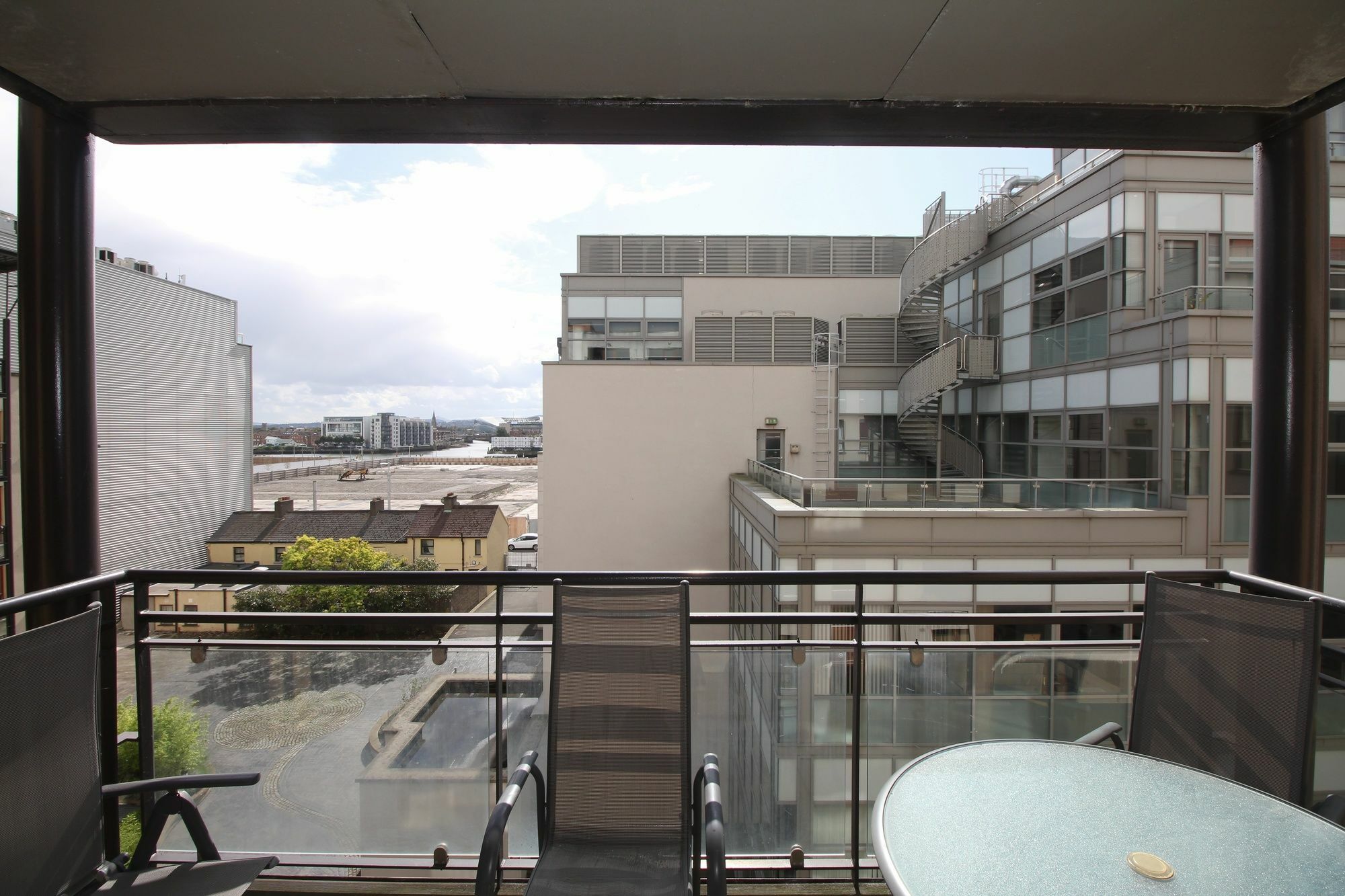 Point Village Modern Apartment Дъблин Екстериор снимка