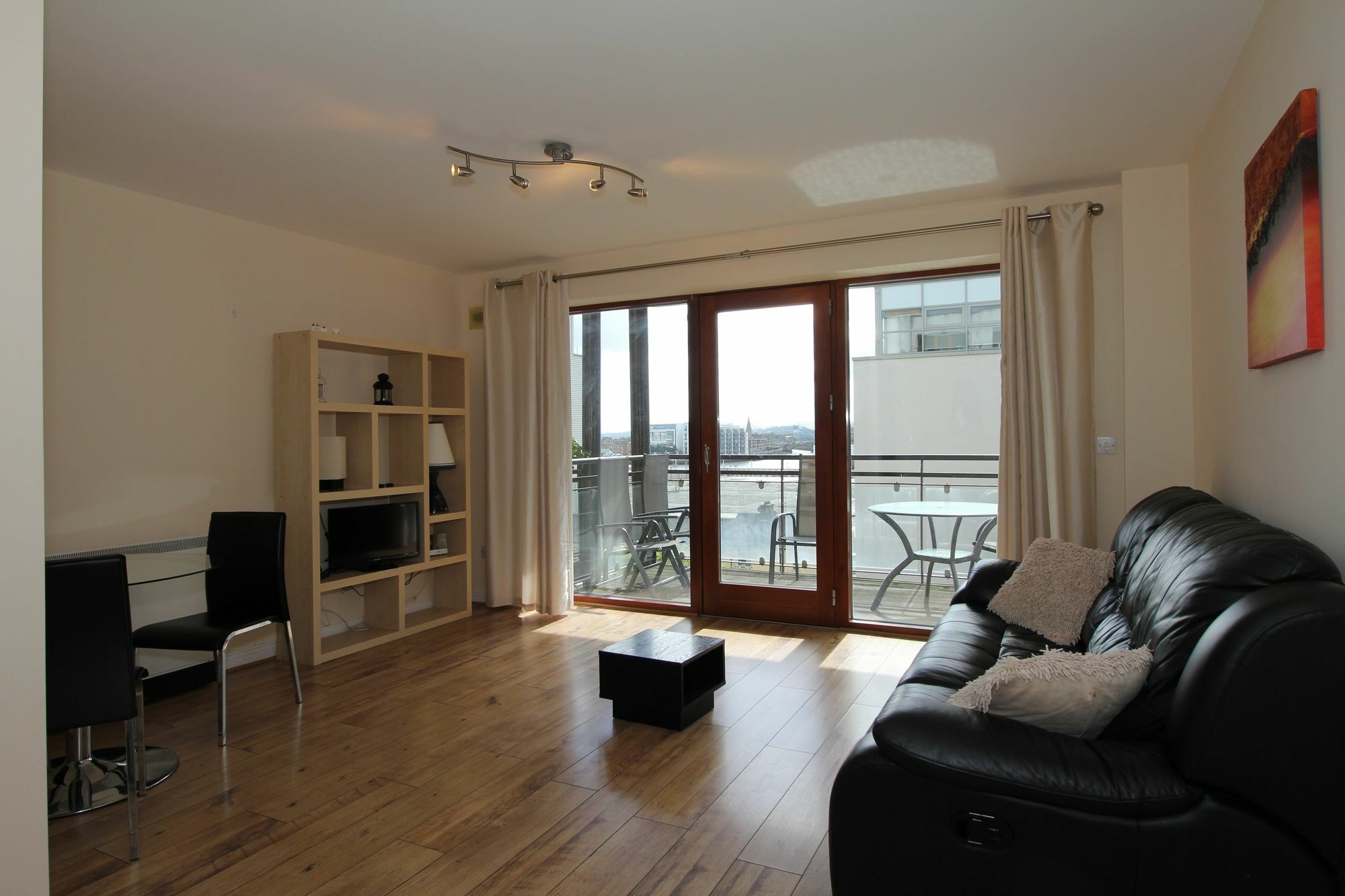 Point Village Modern Apartment Дъблин Екстериор снимка